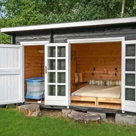 Stunning In With Wifi カロンボー